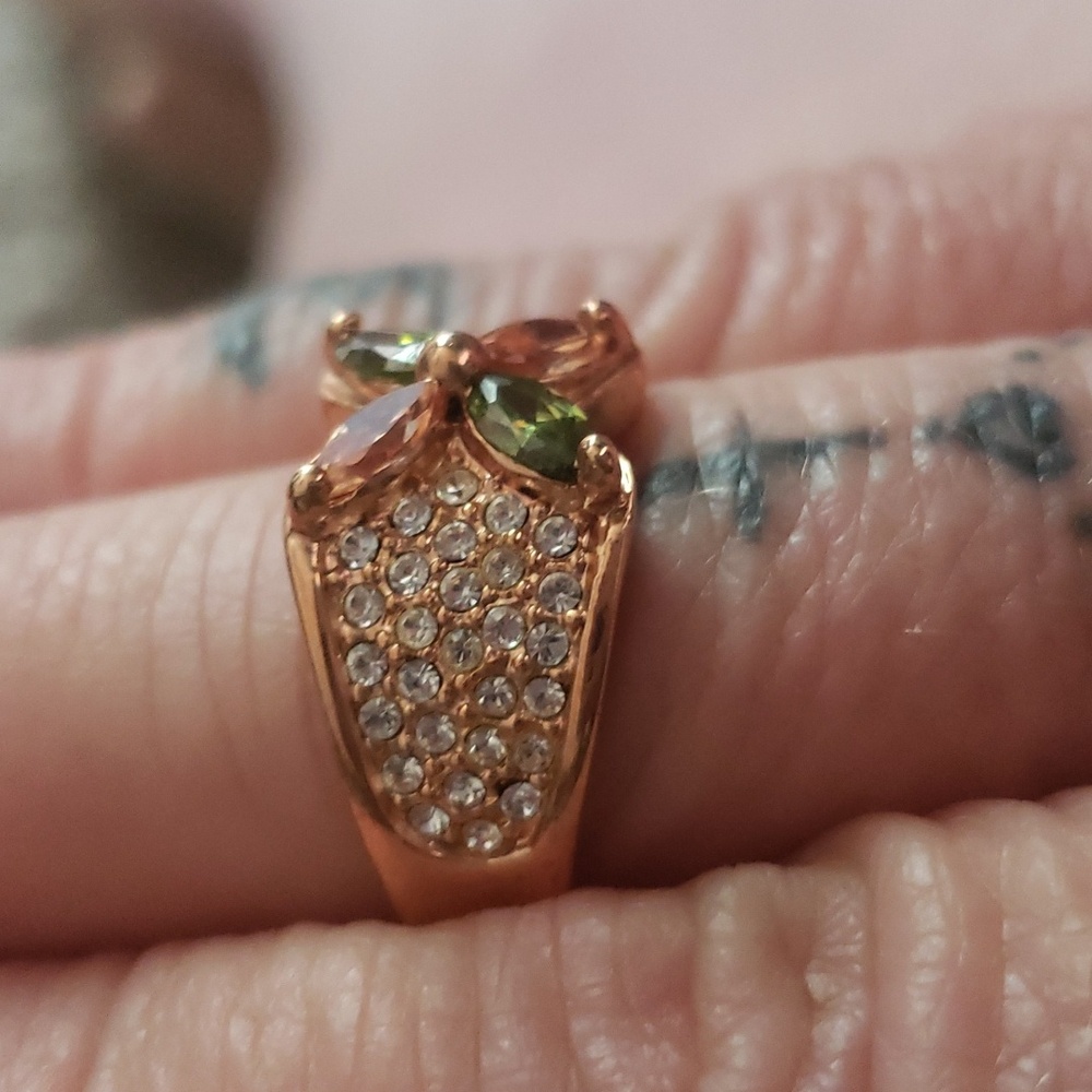 Ring - Picture 2 of 3